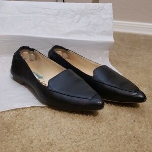 Hush Puppies Hazel Pointe Flats Size 6